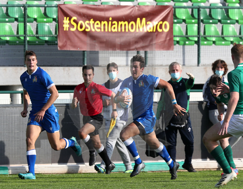 Test match U18, Trviso, stadio di Monigo, Italia U18 v Irlanda U18, un break di Tommaso Simoni. Foto Daniele Resini/Fotosportit