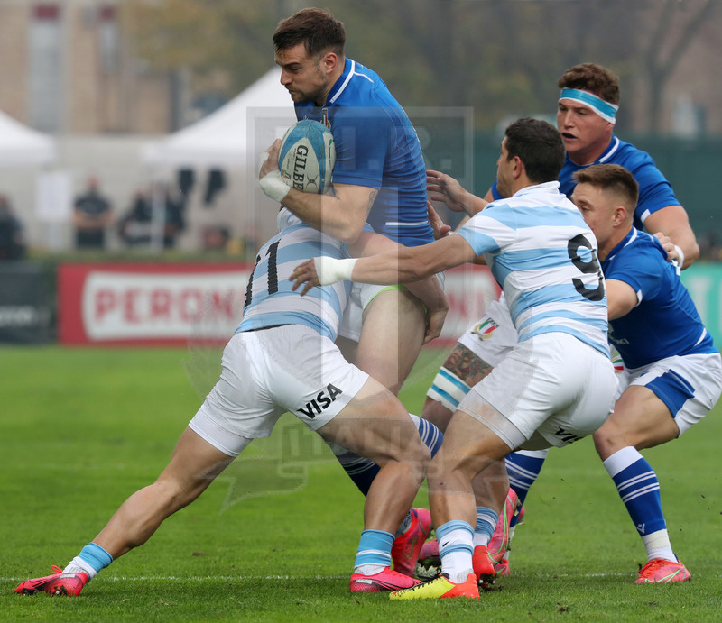Autumn Nations Series 2021, Treviso, stadio di Monigo 13/11/2021, Itallia v Argentina, Edoardo Padovani placcato da Mateo Carreras. Foto Daniele Resini/Fotosportit