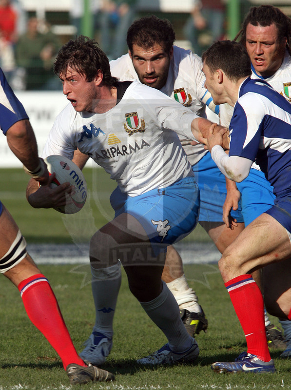 Sei Nazioni 2007, Roma, stadio Flaminio 03/02/2007, Italia v Francia, Ramiro Pez forza la difesa con Perugini e Griffen in sostegno. Foto Daniele Resini/Fotosportit
