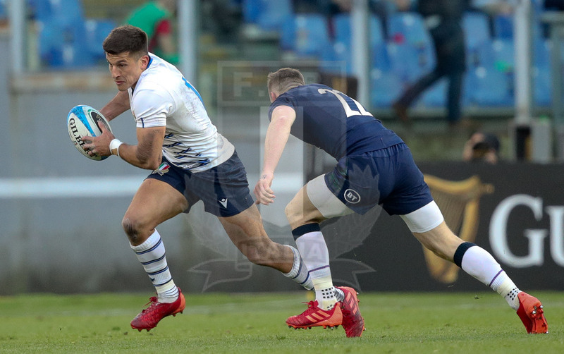 Guinness Sei Nazioni 2020, Round 3, Roma, Stadio Olimpico, 22/02/2020, Italia v Scozia. Tommaso Allan in velocità su Rory Hutchinso. Foto Roberto Bregani/Fotosportit