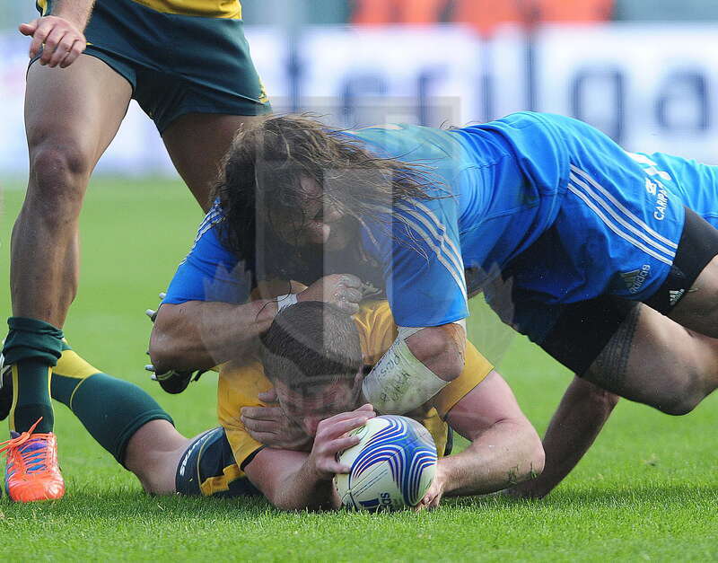 Cariparma Test Match 2013 - 09/11/2013 - Torino, Stadio Olimpico - Italia v Australia . Martin Castrogiovanni difende