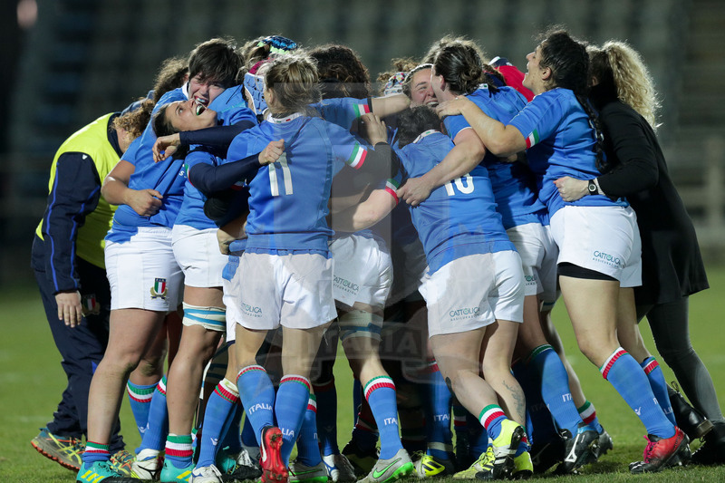 Guinness Sei Nazioni 2019 Donne, Round 3, Parma, Stadio Lanfranchi, 23/02/2019, Italia Donne v Irlanda Donne. Le azzurre festeggiano a fine partita. Foto Roberto Bregani/Fotosportit