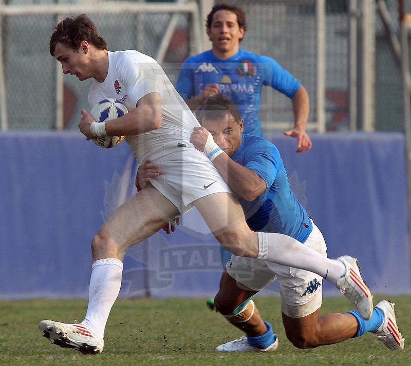 Sei Nazioni 2012, Rovigo, 2012/03/03, Italia U20 v Inghilterra U20, Josh Bassett placcato da Odiete. Foto Daniele Resini/Fotosportit