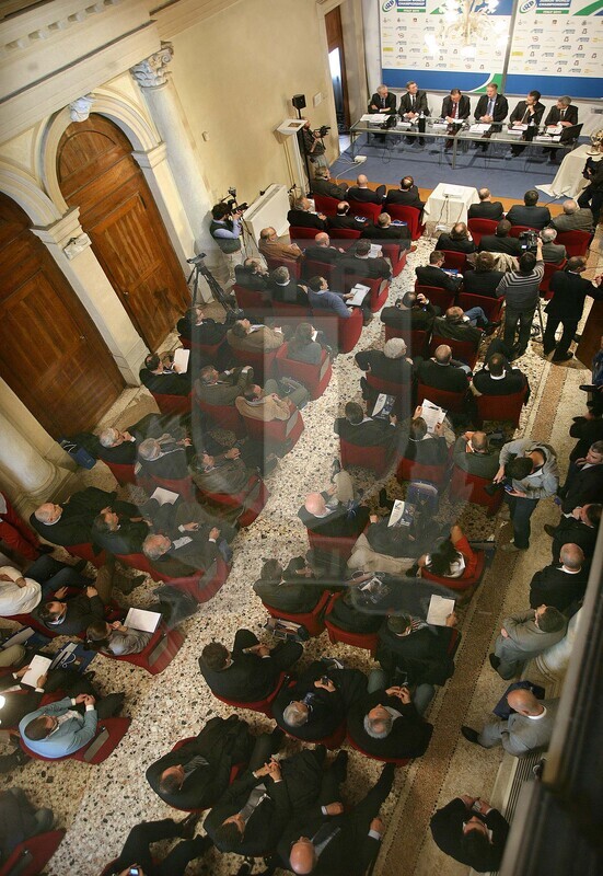 Presentazione del Irb Junior Championship Italy 2011, Unindustria Treviso 2011/03/30, la sala gremita dell\