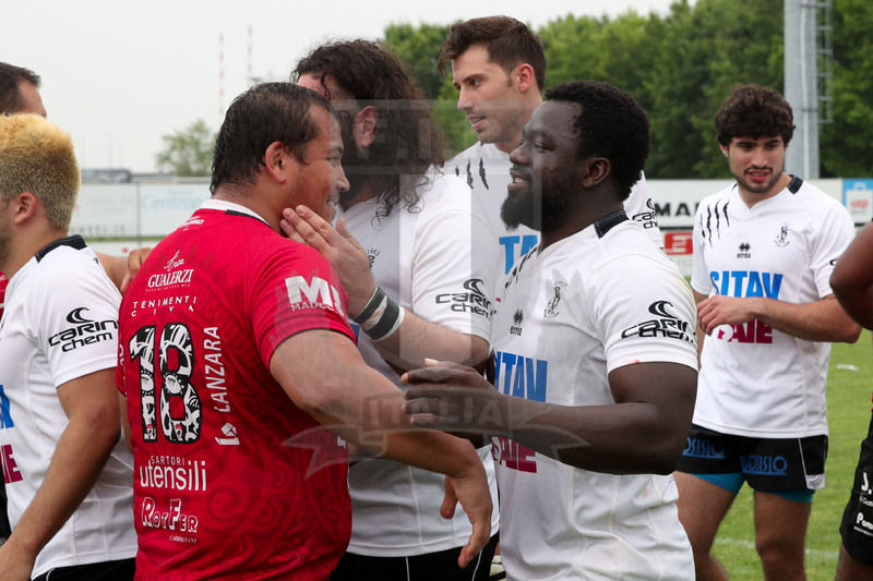 Rugby, Finale Serie A, Piacenza, Stadio Beltrametti, 9/06/2019, SITAV Lyons Piacenza v HSB Rugby Colorno. Fair play al termine dell\