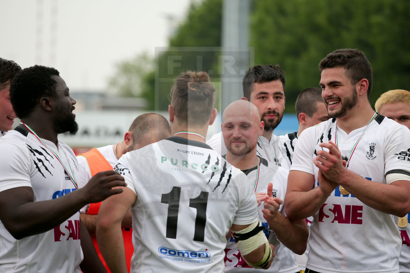 Rugby, Finale Serie A, Piacenza, Stadio Beltrametti, 9/06/2019, SITAV Lyons Piacenza v HSB Rugby Colorno. I giocatori del Sitav Lyons Piacenza festeggiano al termine dell\