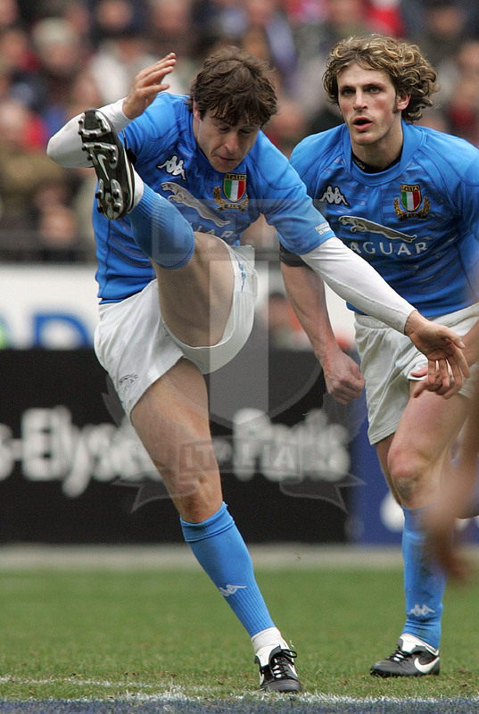 Sei Nazioni 2006, Parigi, Stade de France 25/02/2006, Francia v Italia, Ramiro Pez al calcio tattico. Foto Daniele Resini/Fotosportit