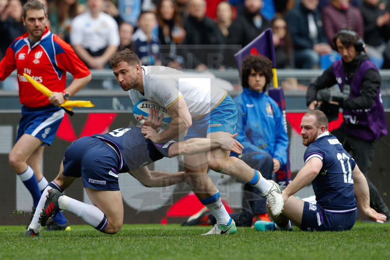 Natwest Sei Nazioni 2018, Roma, Stadio Olimpico, 17/03/2018, Italia v Scozia. Tommaso Benvenuti placcato da Greig Laidlaw. Foto: Roberto Bregani/Fotosportit