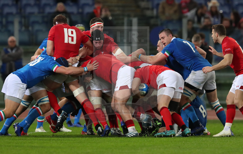 Guinness Sei Nazioni 2019, Round 2, Roma, Stadio Olimpico 09/02/2019, Italia v Galles, drive gallese, Steyn ostacola. Foto Daniele Resini/Fotosportit