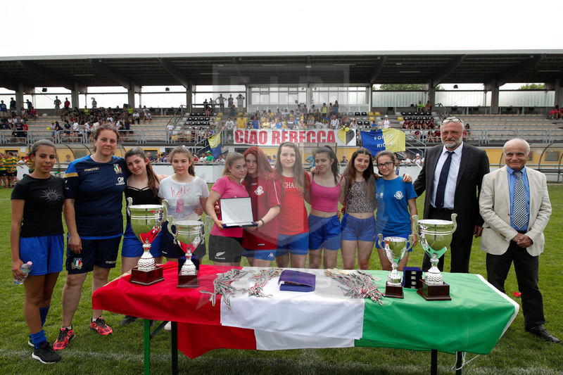 Finali Trofeo Interregionale U16 e Coppa Italia Femminile Seniores Femminile "Trofeo Rebecca Braglia", Calvisano (BS), Pata Stadium, 2-3 Giugno 2018. Le ragazze vincitrici del premio Fair Play "Elio Grassi". Foto: Roberto Bregani @ fotosportit