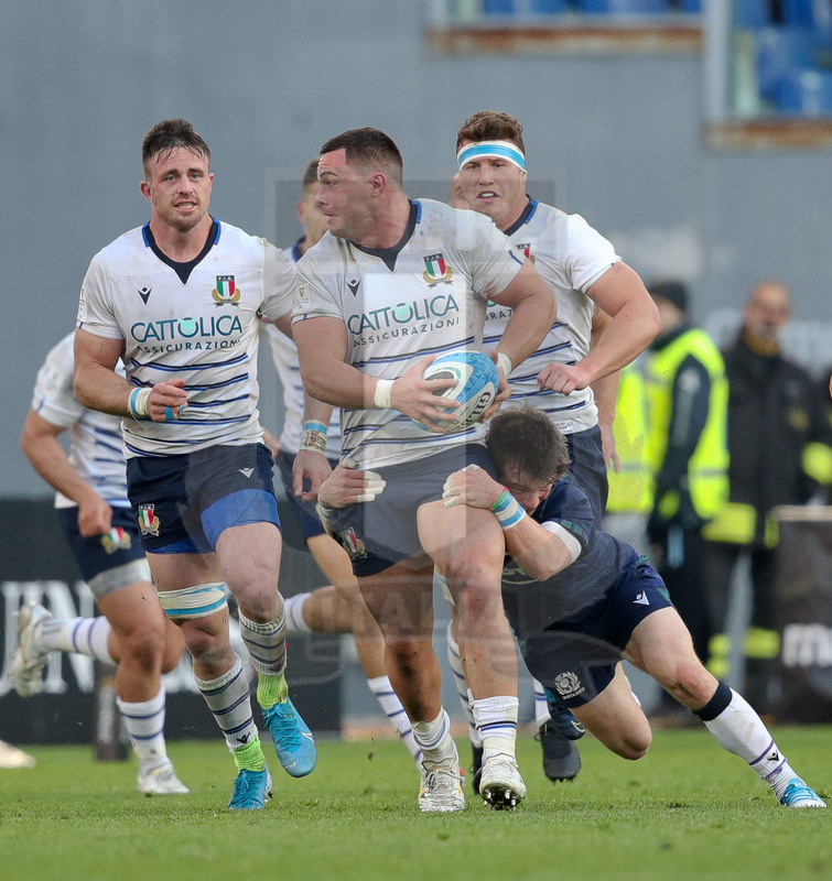 Guinness Sei Nazioni 2020, Round 3, Roma, Stadio Olimpico, 22/02/2020, Italia v Scozia. Giosuè Zilocchi placcato da George Horne. Foto Roberto Bregani/Fotosportit