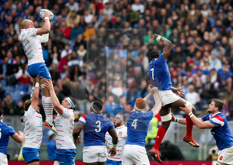 Guinness Sei Nazioni 2019, Round 5, Roma, Stadio Olimpico, 16/03/2019, Italia v Francia. Sergio Parisse conquista palla in touche.. Foto Roberto Bregani/Fotosportit