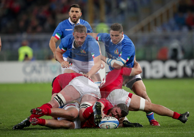 Guinness Sei Nazioni 2016, Round 2, Roma, Stadio Olimpico, 9/02/2019, Italia v Galles. Marco Barbini, Tiziano Pasquali e Edoardo Gori controllano l\