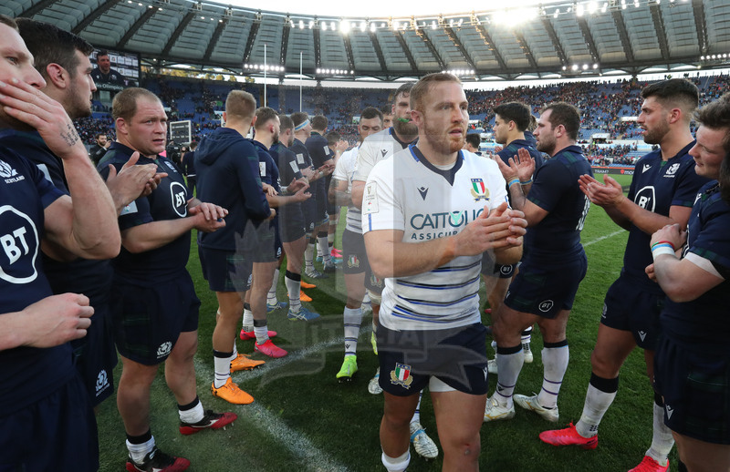 Guinness Sei Nazioni 2020, Round 3, Roma, Stadio Olimpico 22/02/2020, Italia v Scozia, Tommaso Benvenuti nel corridoio scozzese a fine match. Foto Daniele Resini/Fotosportit.