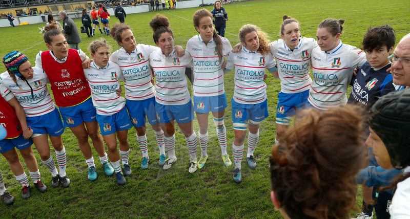 Test Match Donne Novembre 2018, Calvisano (BS), Pata Stadium, 4-11-2018, Italia Femminile v Scozia Femminile. Le azzurre ascoltano il discorso di Andrea Di Giandomenico a fine partita, Foto: Roberto Bregani/Fotosportit