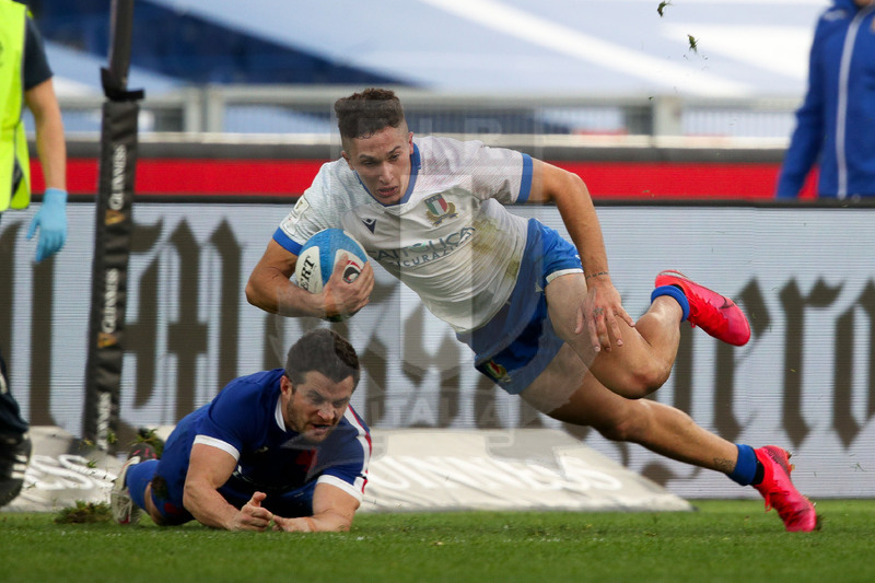 Guinness VI Nazioni 2021, Roma, Stadio Olimpico, 6/02/2021, Italia v Francia. Luca Sperandio contro Brice Dulin. Foto Roberto Bregani/Fotosportit