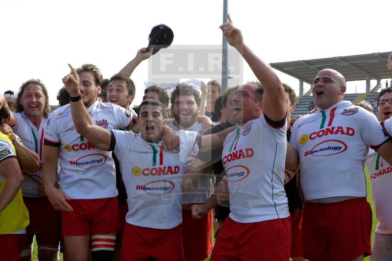 Rugby, Serie A 2015-2016, Finale, Viadana (MN), Stadio Zaffanella, 22-05-2016, Conad Reggio v Tossini Pro Recco. I giocatori del reggio festeggiano al termine dell\
