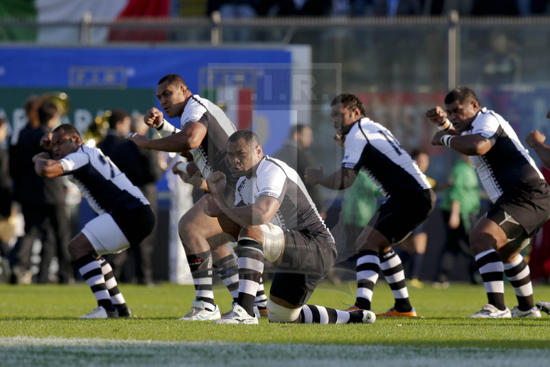 Cariparma Test Match 2013, Cremona, Stadio Zini, 16-11-2013, Italia v Fiji. I FIJIANI DANZANO LA PISI PRIMA DEL FISCHIO D\