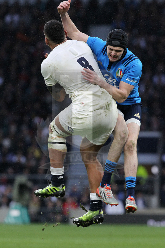 RBS Sei Nazioni 2017, Londra, Twickenham 26/02/2017, Inghilterra v Italia, scontro aereo fra Carlo Canna e Huges. Foto Daniele Resini/Fotosportit