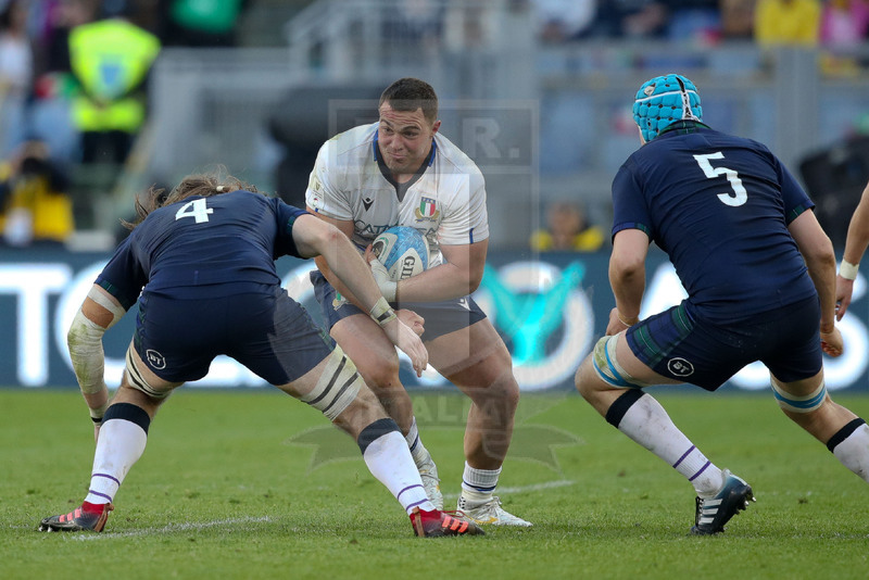 Guinness Sei Nazioni 2020, Round 3, Roma, Stadio Olimpico, 22/02/2020, Italia v Scozia. Giosuè Zilocchi attacca Ben Tuulis e Scott Cummings. Foto Roberto Bregani/Fotosportit
