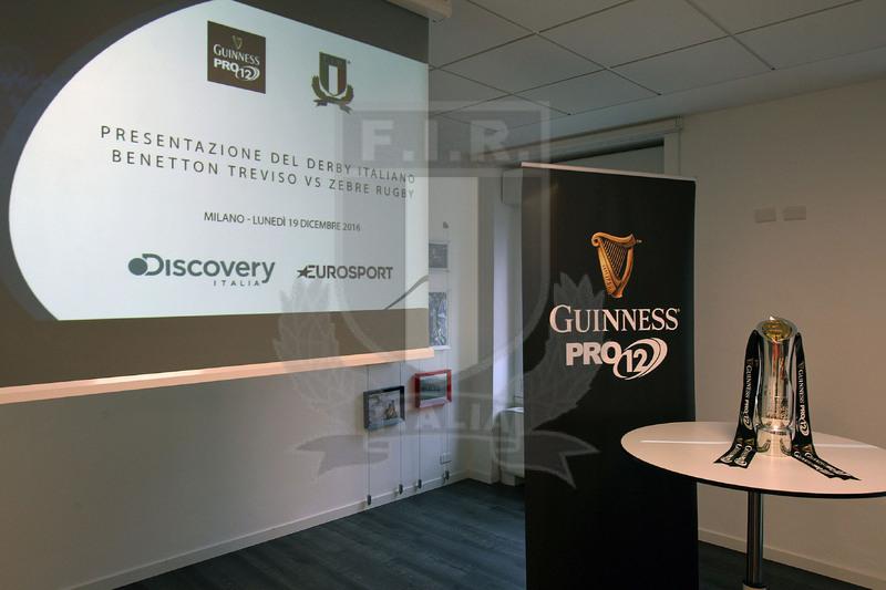 Milano, 19/12/2016, presentazione del derby fra Zebre e Benetton Treviso, il trofeo del Pro 12 nella sala allestita nella sede di Eurosport.