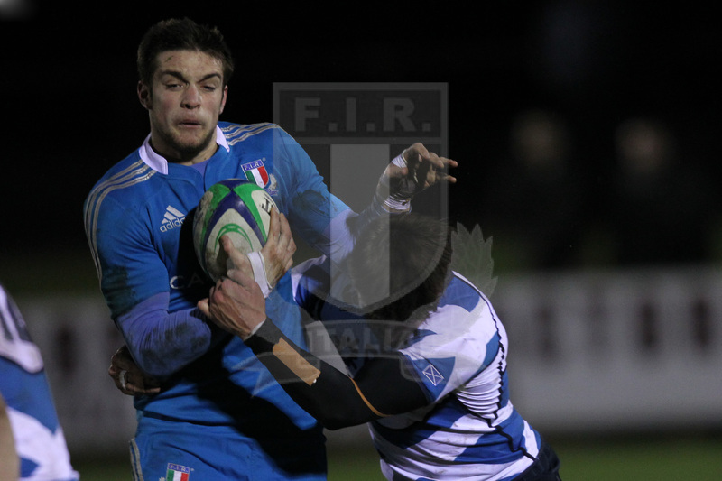 RBS 6 Nazioni 2013 Under 20, Galashiels, Netherdale 8-02-2013, Scozia U20 v Italia U20, Edoardo Padovani difende palla.