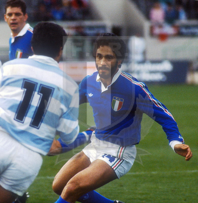 Rugby World Cup 1987, Pool 3, Christchurch, Lancaster Park 28/05/1987, Argentina v Italia, Massimo Mascioletti difende. Foto Daniele Resini/Fotosportit