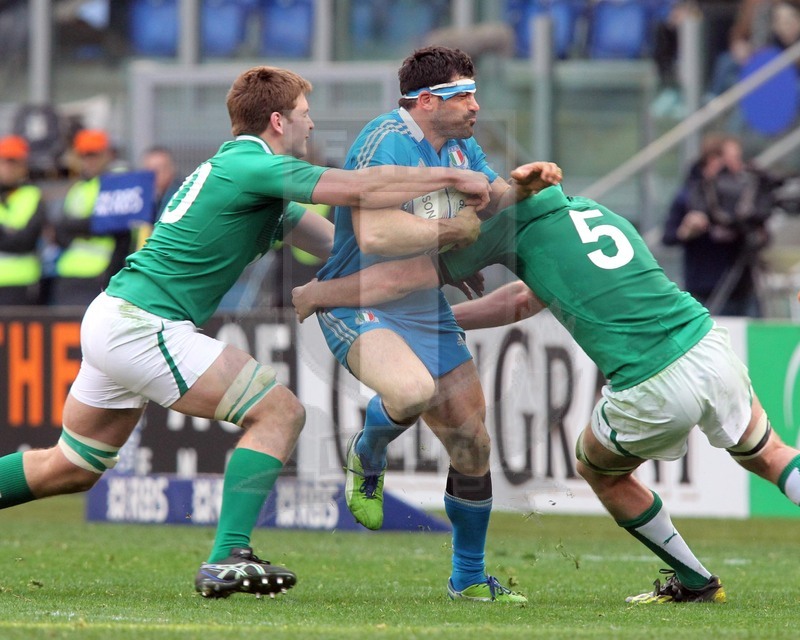 Sei Nazioni 2013, Roma, stadio Olimpico, 16/03/2013, Italia v Irlanda, Andrea Masi fermato da Jackson e Ryan.