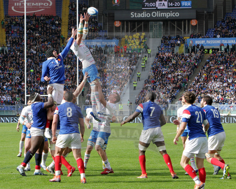 Guinness Sei Nazioni 2019, Round 5, Roma, stadio Olimpico 16/03/2019, Italia v Francia, touche vinta da Sebastin Negri. Foto Daniele Resini/Fotosportit