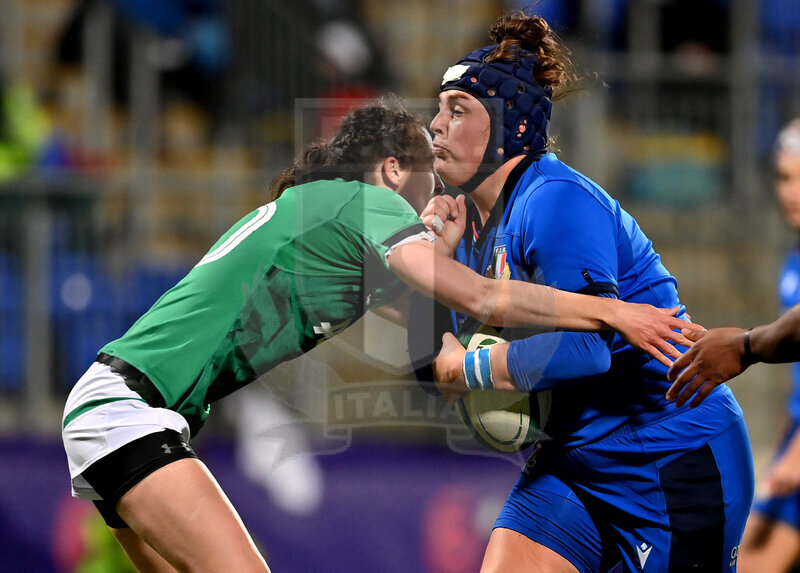 Sei Nazioni 2020 Donne, Round 4, Dublino, Donnibrook, Energia Park 24/10/2020, Irlanda Donne v Italia Donne, Melissa Bettoni contrastata da Hannah Tyrrell. Foto Brendan Moran/Fotosportit