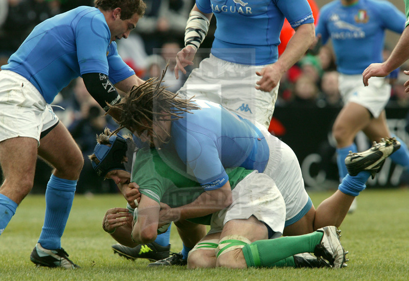 Rbs Sei Nazioni 2004, Dublino, Lansdowne Road 20/03/2004, Irlanda v Italia, Martin Castrogiovanni placca Simon Easterby. Foto Daniele Resini/Fotosportit