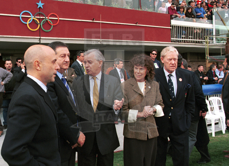 Lloyds TSB Sei Nazioni 2000, Round 4, Roma, stadio Flaminio 18/03/2000, Italia v Inghilterra, Giancarlo Dondi e i dirigenti della Federazione inglese prima del match. Foto Daniele Resini/Fotosportit