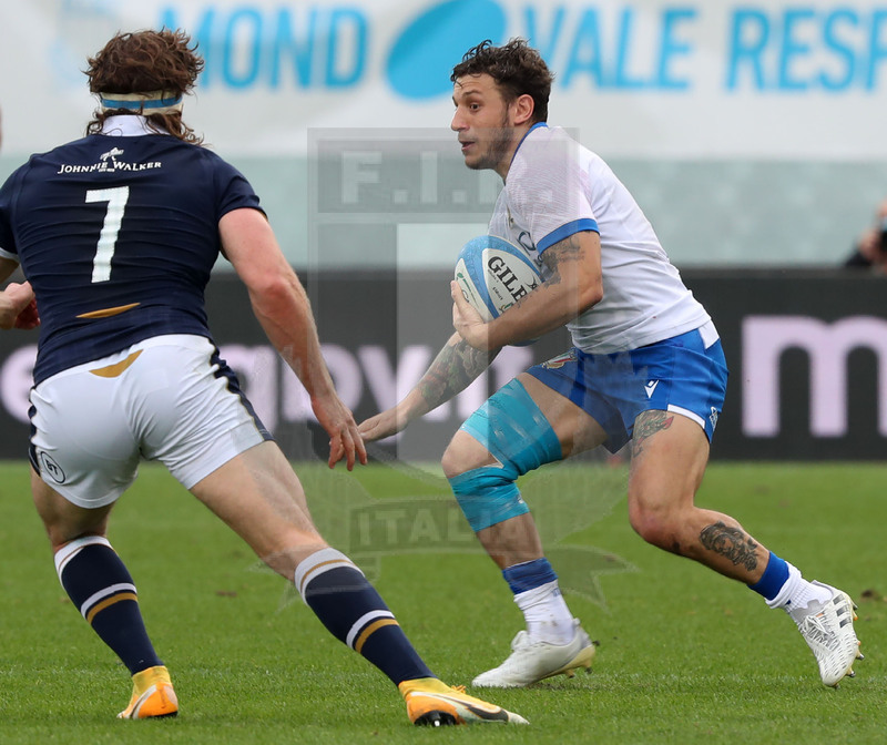 Autumn Nations Cup, Cattolica Test match 2020, Firenze, stadio Lanfranchi 14/11/2020, Italia v Scozia, finta di Matteo Minozzi su Hamish Watson. Foto Daniele Resini/Fotosportit