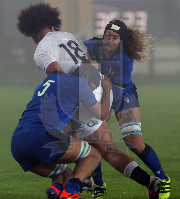 Guinness Sei Nazioni Donne 2020, Round 5, Parma, Cittadella del Rugby 01/11/2020, Italia Donne v Inghilterra Donne, Francesca Sberna e Giordana Duca difendono su Shaunagh Brown. Foto Daniele Resini/Fotosportit