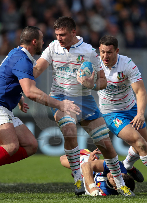 Guinness Sei Nazioni 2019, Round 5, Roma, Stadio Olimpico, 16/03/2019, Italia v Francia. Jake Polledri attacca Louis Picamoles. Foto Roberto Bregani/Fotosportit