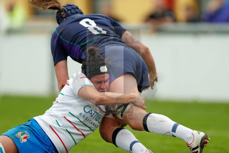 Test Match Donne Novembre 2018, Calvisano (BS), Pata Stadium, 4-11-2018, Italia Femminile v Scozia Femminile. laria Arrighetti placca Darah Bonar. Foto: Roberto Bregani/Fotosportit