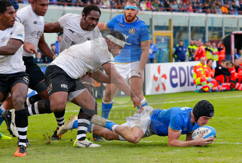 Credit Agricole Cariparma Test Match 2017, Catania, Stadio Massimino, 11-11-2017, Italia v Fiji. Carlo Cannain meta. Foto: Roberto Bregani / Fotosportit