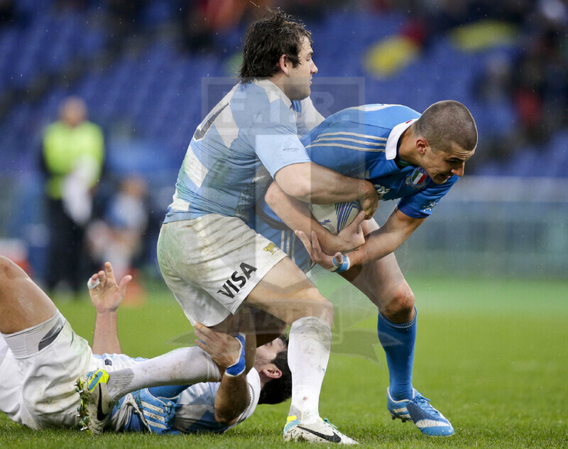 Cariparma Test Match 2013, Roma, Stadio Olimpico, 23-11-2013, Italia v Argentina. Tommaso Allan tenta un\