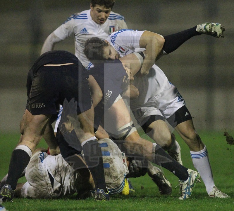 Rbs 6 Nazioni Under 20, Fontanafredda 21/02/2014, Italia U20 v Scozia U20, Lazzarini "pulisce" un raggruppamento.