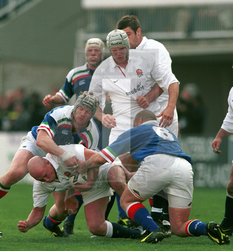 Lloyds TSB Sei Nazioni 2000, Round 4, Roma, stadio Flaminio 18/03/2000, Italia v Inghilterra, Carlo Checchinato e Walter Cristofoletto difendono su Greening. Foto Daniele Resini/Fotosportit