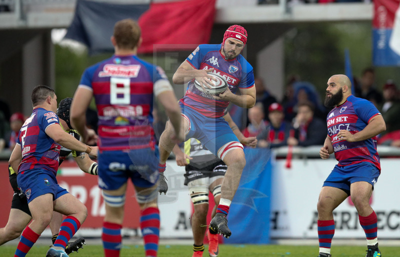 Campionato Top12 2018-2019, Finale, Calvisano (BS), Peroni Stadium, 18/05/2019, Rugby Calvisano v Rugby Rovigo. Matteo Canali conquista palla in acrobazia. Foto: Roberto Bregani/Fotosporti