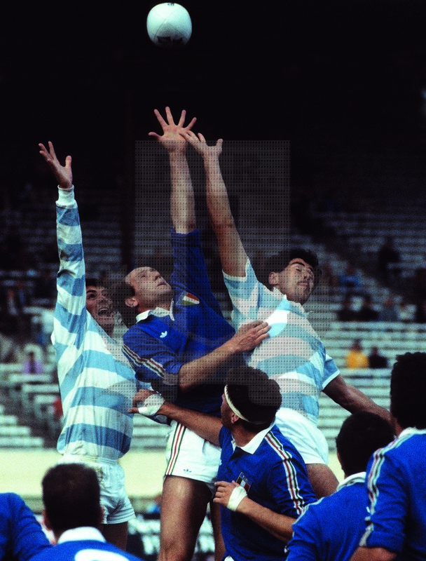 Rugby World Cup 1987, Pool 3, Christchurch, Lancaster Park 28/05/1987, Argentina v Italia, Gianni Zanon contende touche. Foto Daniele Resini/Fotosportit