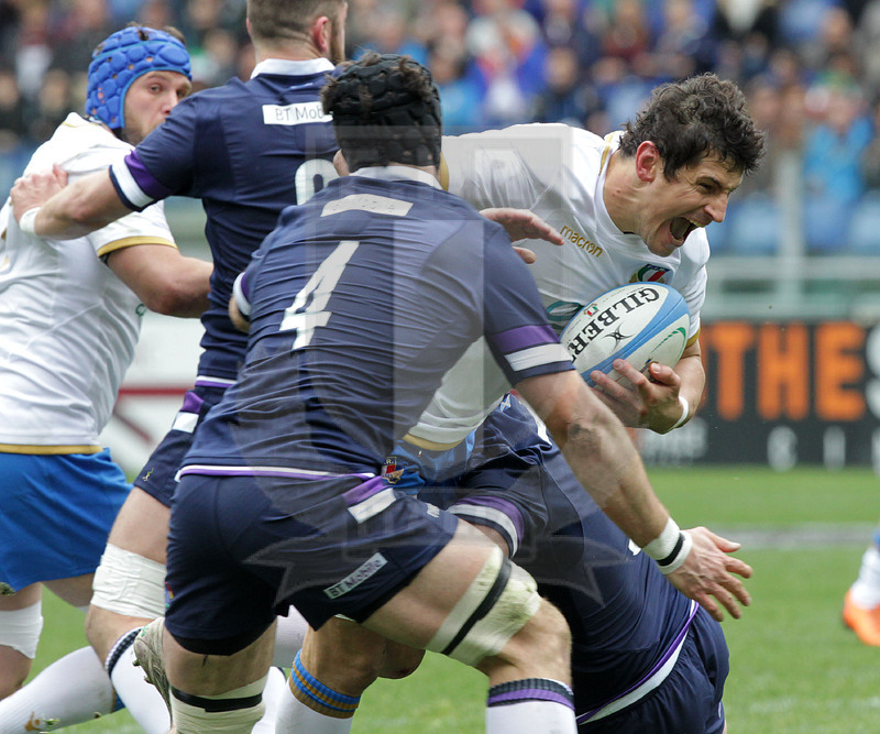 Natwest Sei Nazioni 2018, round 5, Roma stadio Olimpico 17/03/2018, Italia v Scozia, Alessandro Zanni difende palla su Tim Swwinson. Foto Daniele Resini/Fotosportit