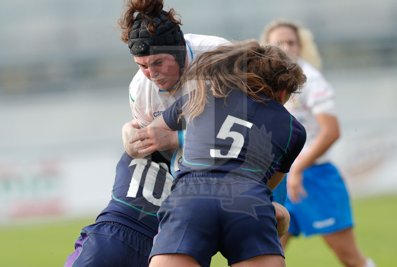 Test Match Donne Novembre 2018, Calvisano (BS), Pata Stadium, 4-11-2018, Italia Femminile v Scozia Femminile. Una carica di Melissa Bettoni. Foto: Roberto Bregani/Fotosportit