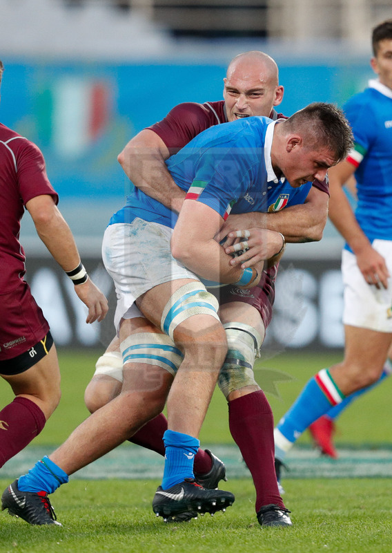 Cattolica Test Match 2018, Firenze, Stadio Franchi, 10-11-2018, Italia v Georgia. Jake Polledri attaccato da Otari Giorgadze. Foto: Roberto Bregani / Fotosportit