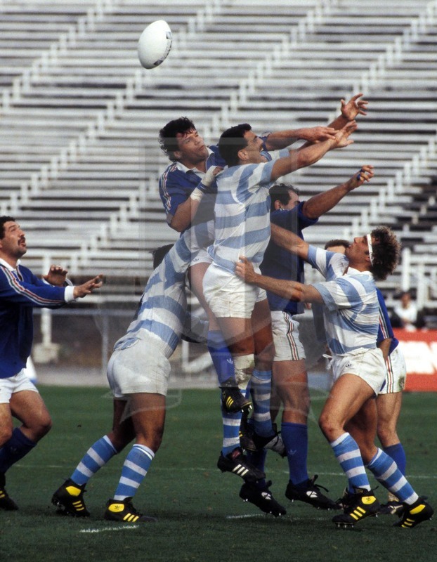 Rugby World Cup 1987, Pool 3, Christchurch, Lancaster Park 28/05/1987, Argentina v Italia, Mauro Gardin contende touche. Foto Daniele Resini/Fotosportit