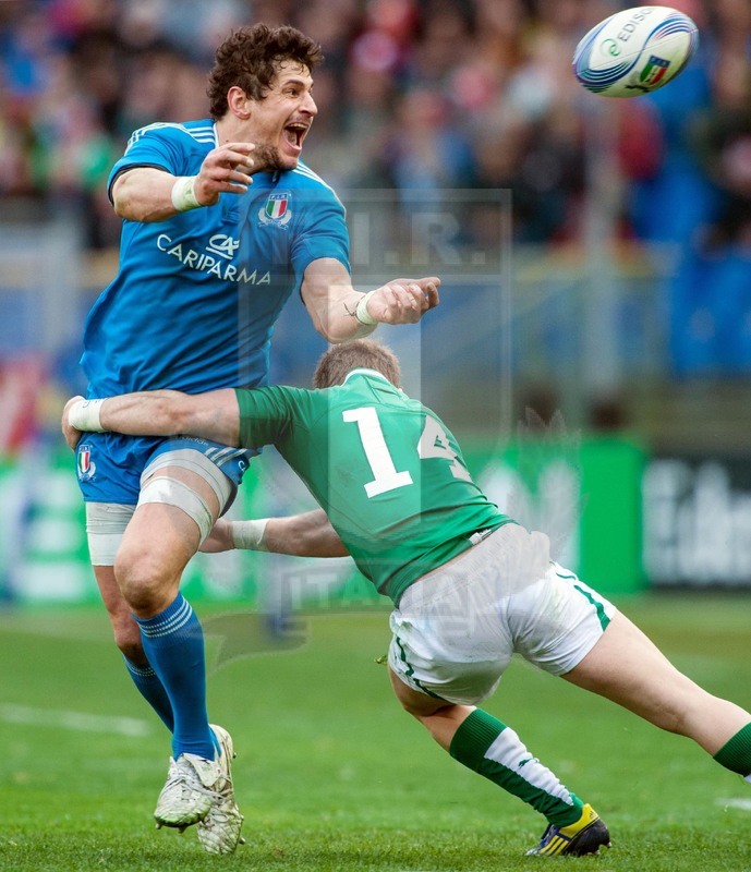 Sei Nazioni 2013, Roma, stadio Olimpico 16/03/2013, Italia v Irlanda, Alessandro Zanni attaccato da Gilroy