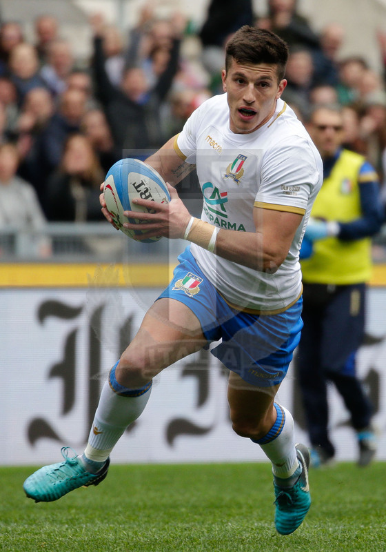 Natwest Sei Nazioni 2018, Roma, Stadio Olimpico, 17/03/2018, Italia v Scozia. Tommaso Allan lanciato in meta. Foto: Roberto Bregani/Fotosportit