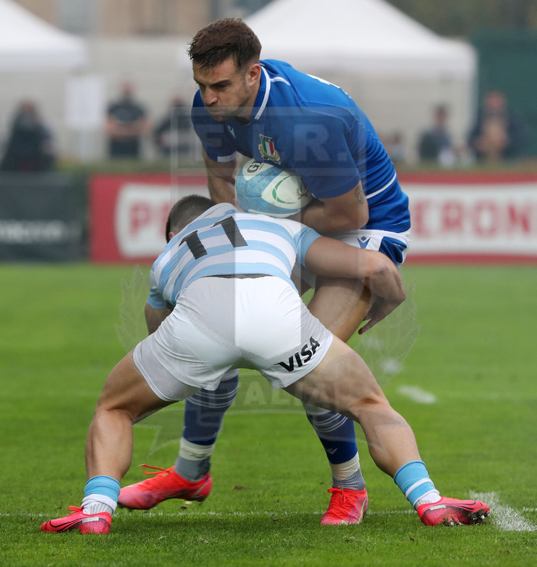 Autumn Nations Series 2021, Treviso, stadio di Monigo 13/11/2021, Itallia v Argentina, Edoardo Padovani placcato da Mateo Carreras. Foto Daniele Resini/Fotosportit