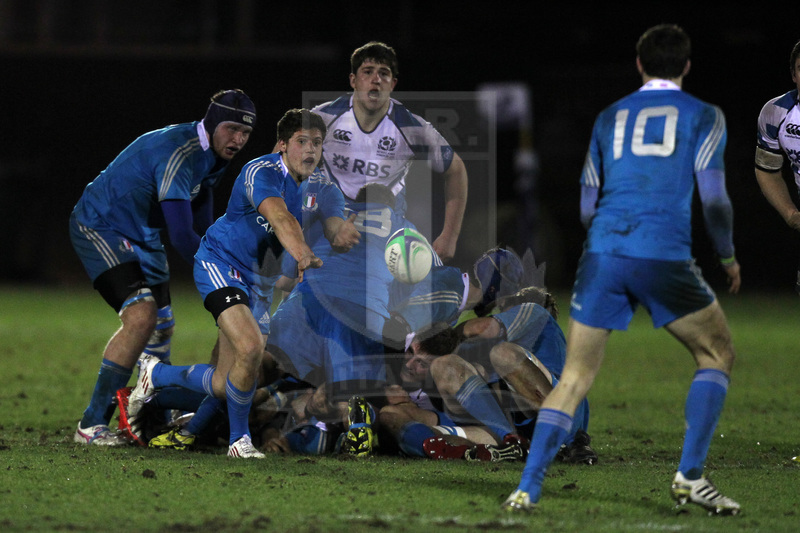 RBS 6 Nazioni 2013 Under 20, Galashiels, Netherdale 8-02-2013, Scozia U20 v Italia U20, Marcello Violi apre il gioco.